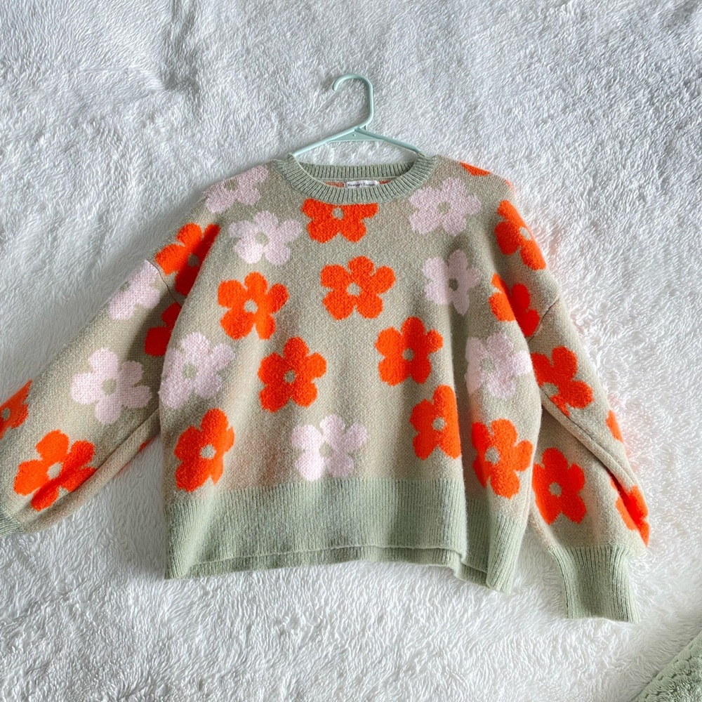Flower pattern spring sweater 🌸